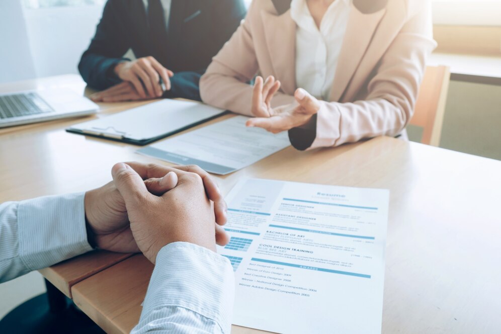 reunião de estratégias para conter turnover